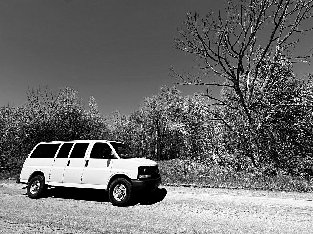 2014 Chevrolet Express Passenger LS - Photo 8