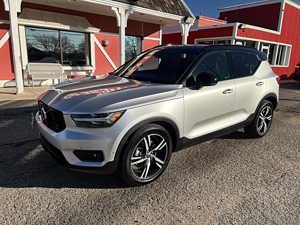 2019 Volvo XC40 R-Design's photo