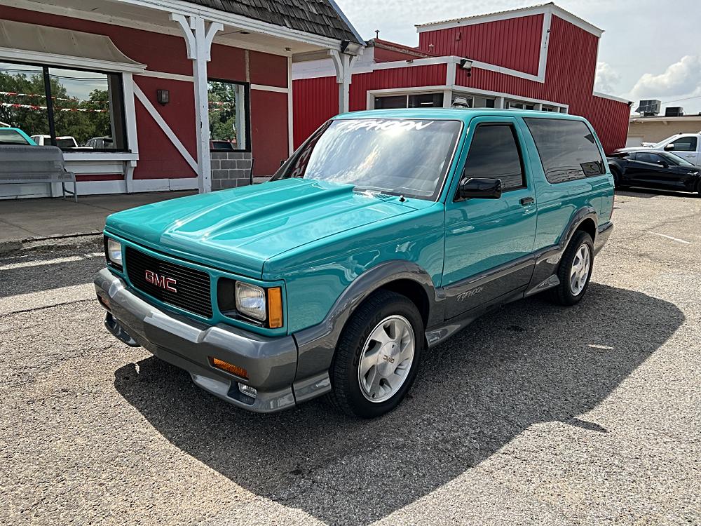 1993 GMC Typhoon's photo