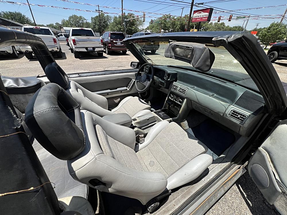 1987 Ford Mustang - Photo 17