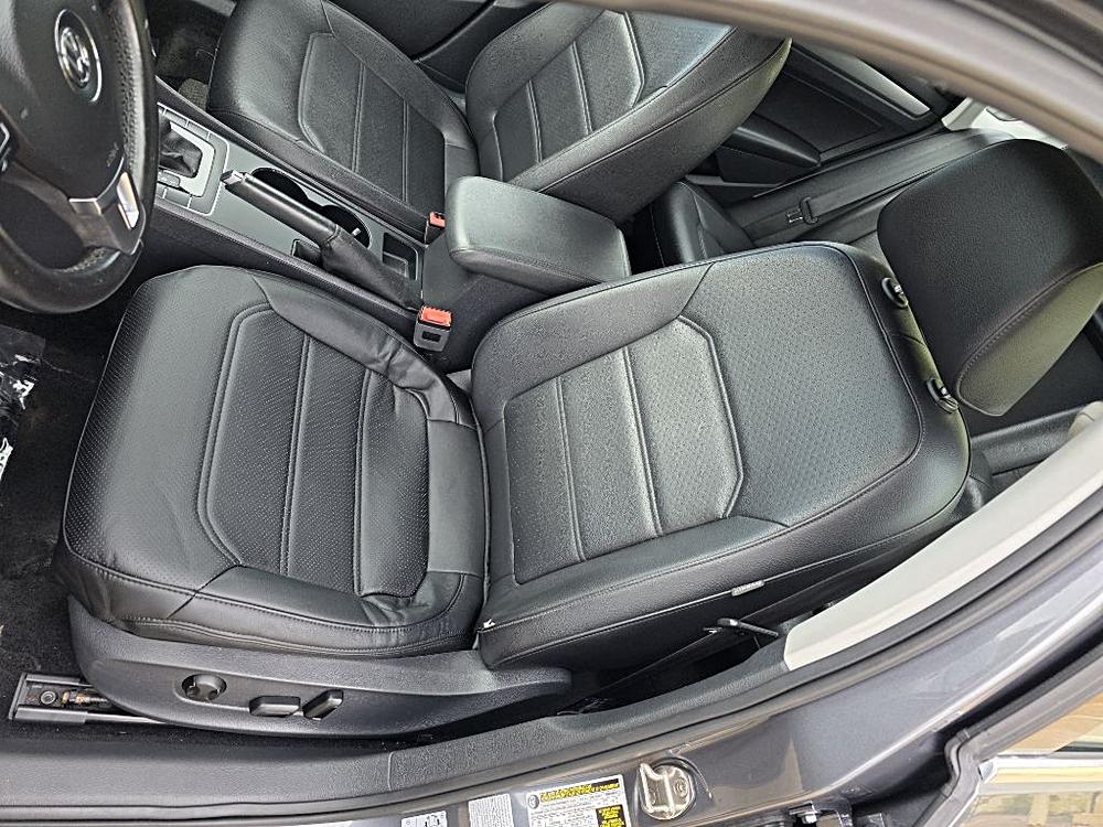2015 Volkswagen Passat S - Photo 43