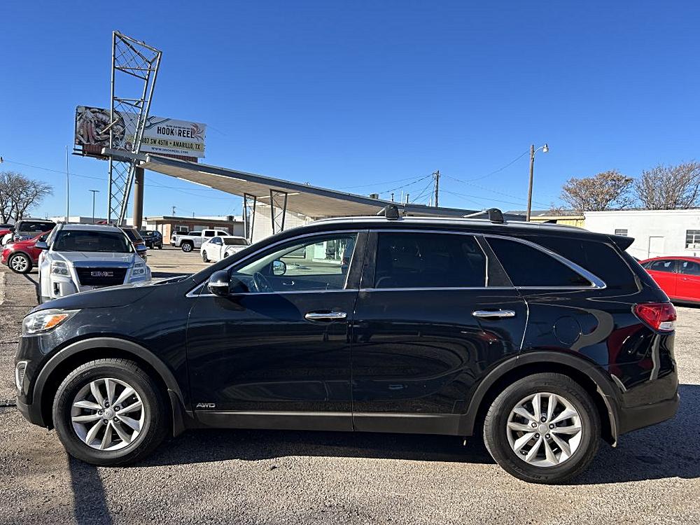 2017 Kia Sorento LX's photo