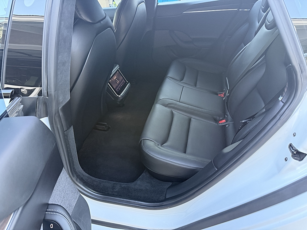 2022 Tesla Model S Base - Photo 9