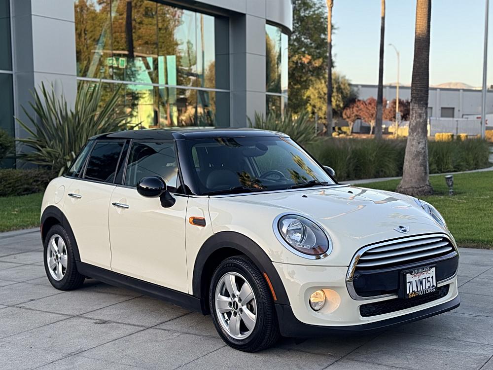 2015 MINI Cooper Hardtop 4 Door