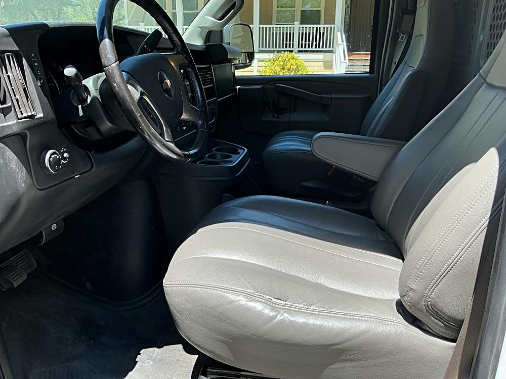 2023 Chevrolet Express Cargo Work Van - Photo 22