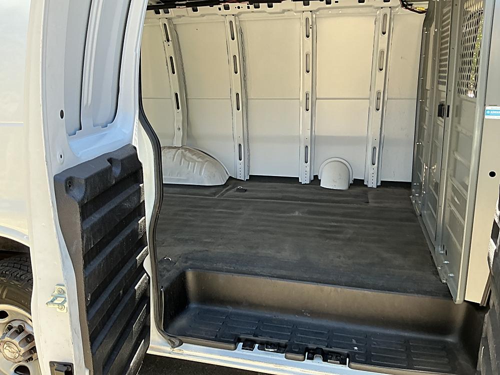 2023 Chevrolet Express Cargo Work Van - Photo 20