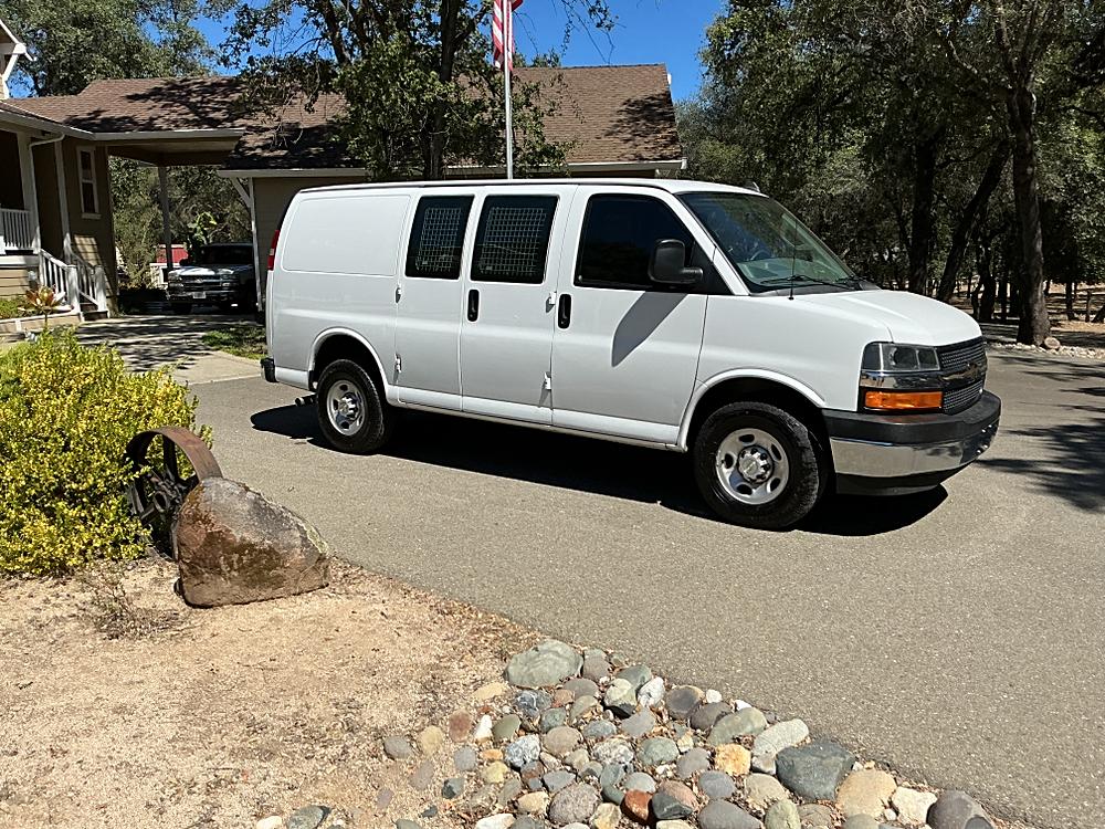 2023 Chevrolet Express Cargo Work Van - Photo 29