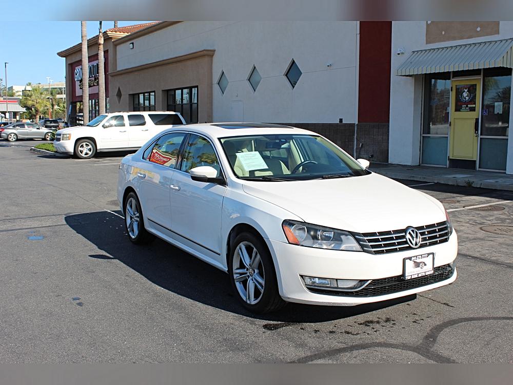 2015 Volkswagen Passat SEL Premium's photo
