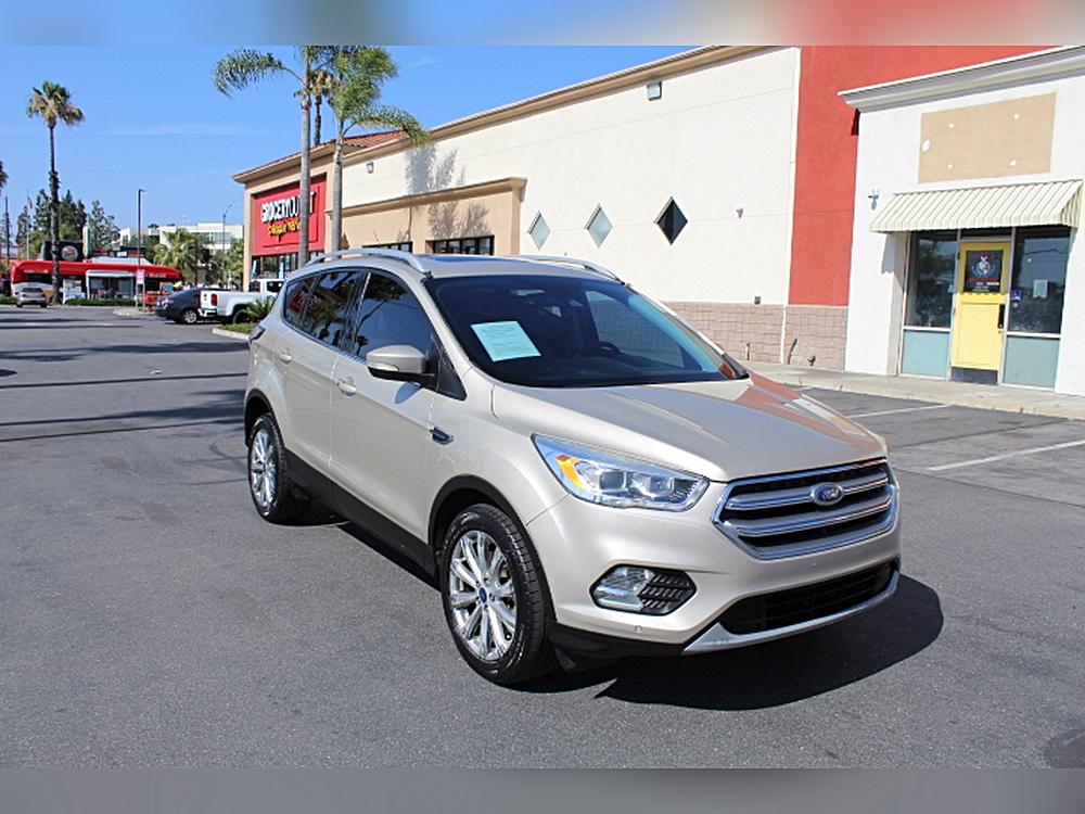 2017 Ford Escape Titanium's photo