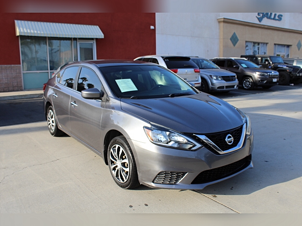 2016 Nissan Sentra SV CVT's photo