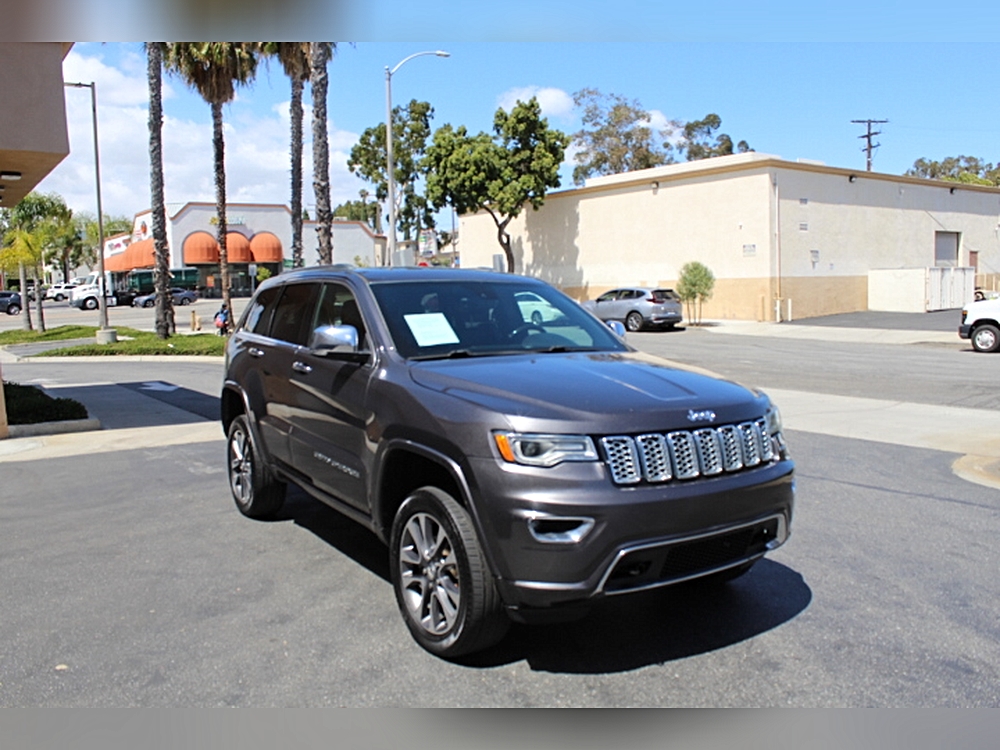 2017 Jeep Grand Cherokee Overland 4WD's photo
