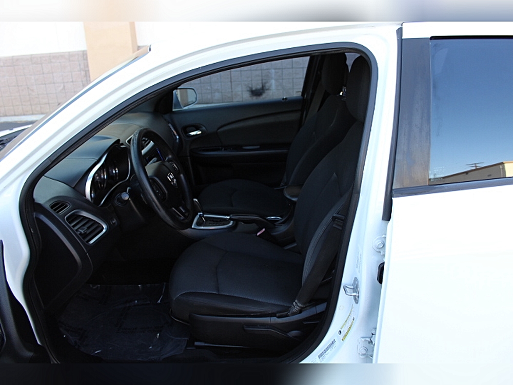 2014 Dodge Avenger SE - Photo 10