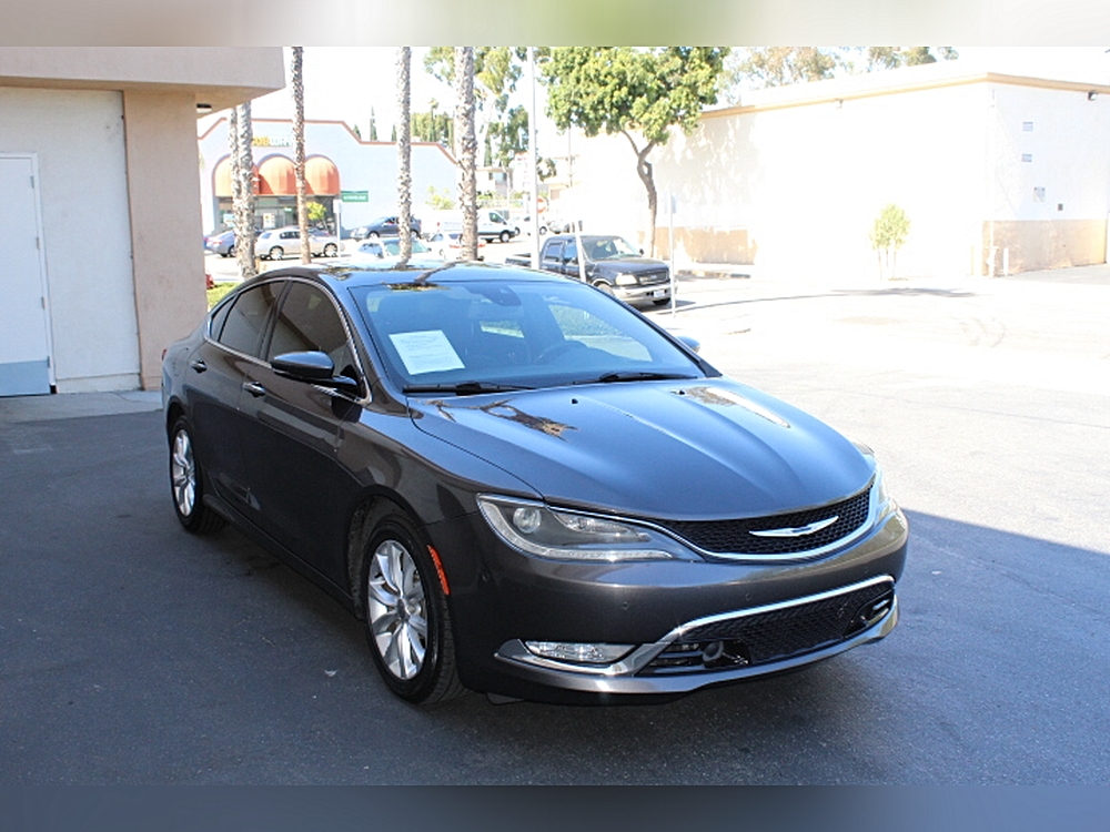 2016 Chrysler 200 C's photo