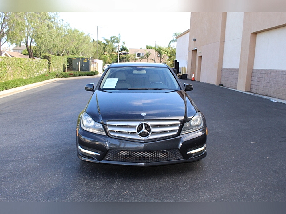 2012 Mercedes-Benz C-Class C250 Luxury thumbnail 2