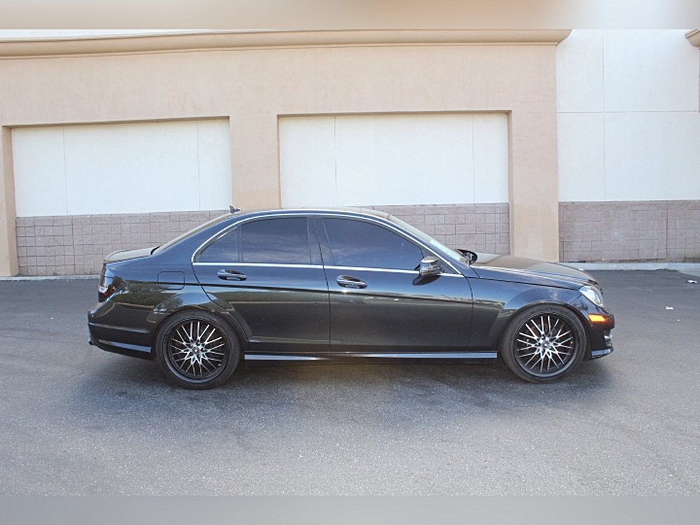 2012 Mercedes-Benz C-Class C250 Luxury thumbnail 5