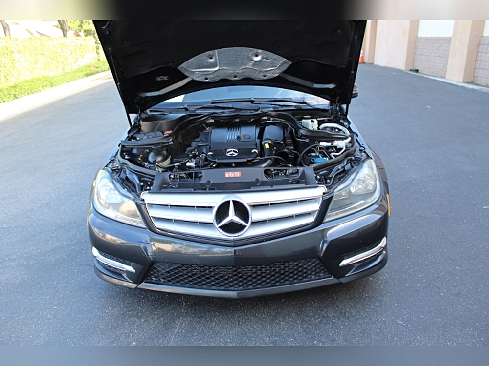 2012 Mercedes-Benz C-Class C250 Luxury thumbnail 31