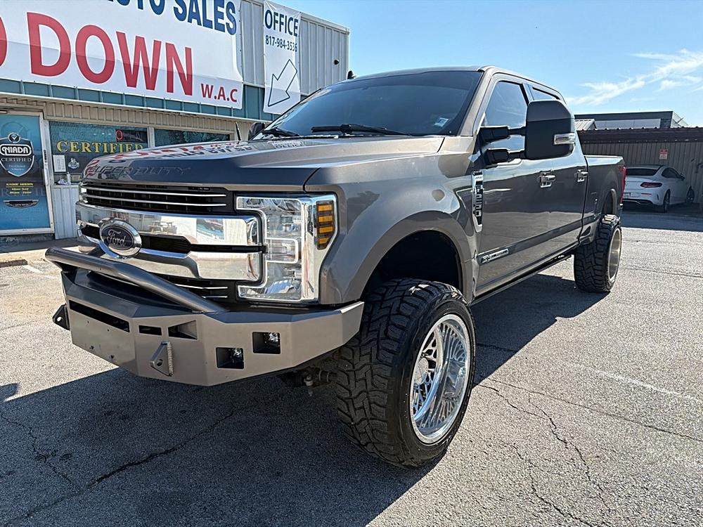 2019 Ford F-250 Lariat 4x4 Crew Cab 8' Box's photo