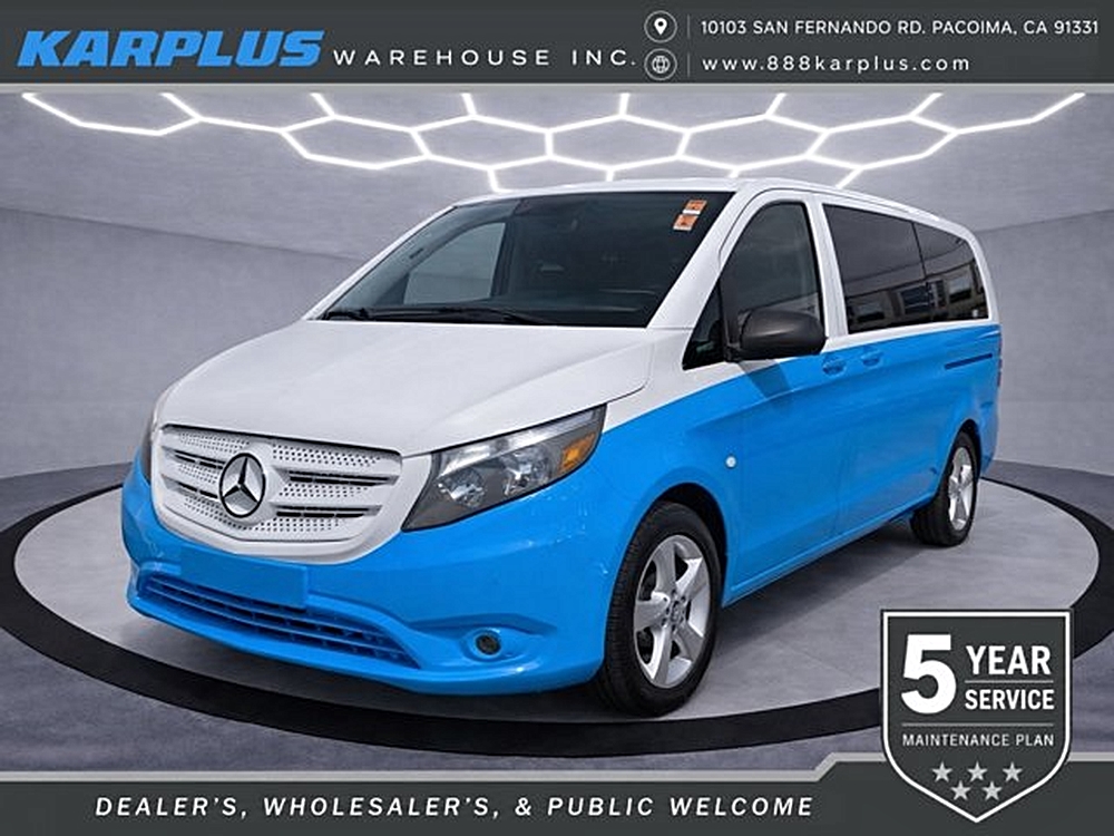 2016 Mercedes-Benz Metris Passenger Van