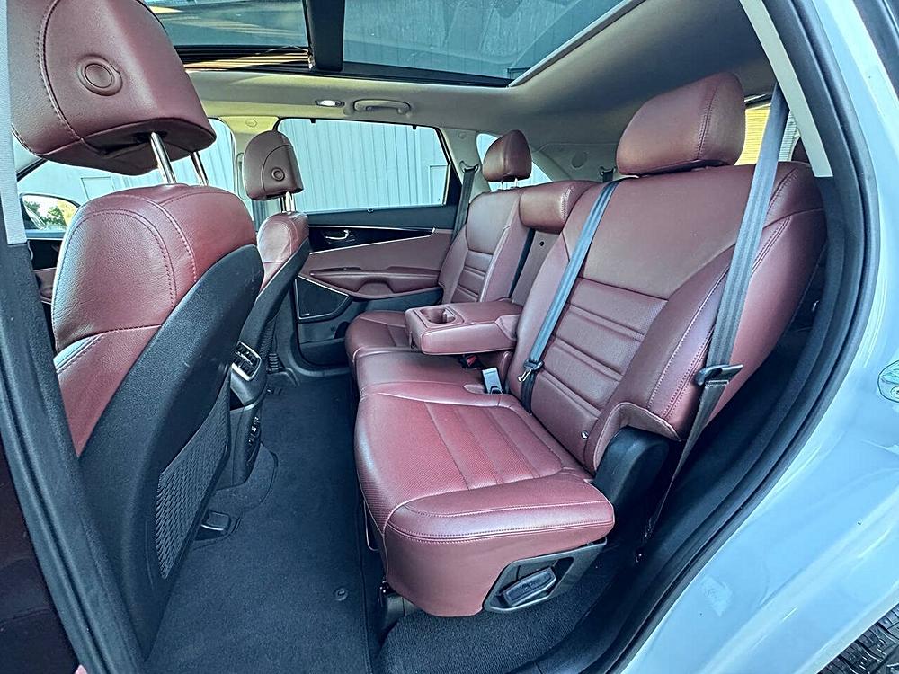 2017 Kia Sorento SX - Photo 12