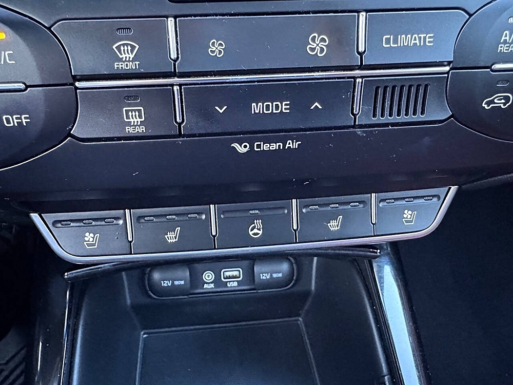 2017 Kia Sorento SX - Photo 39