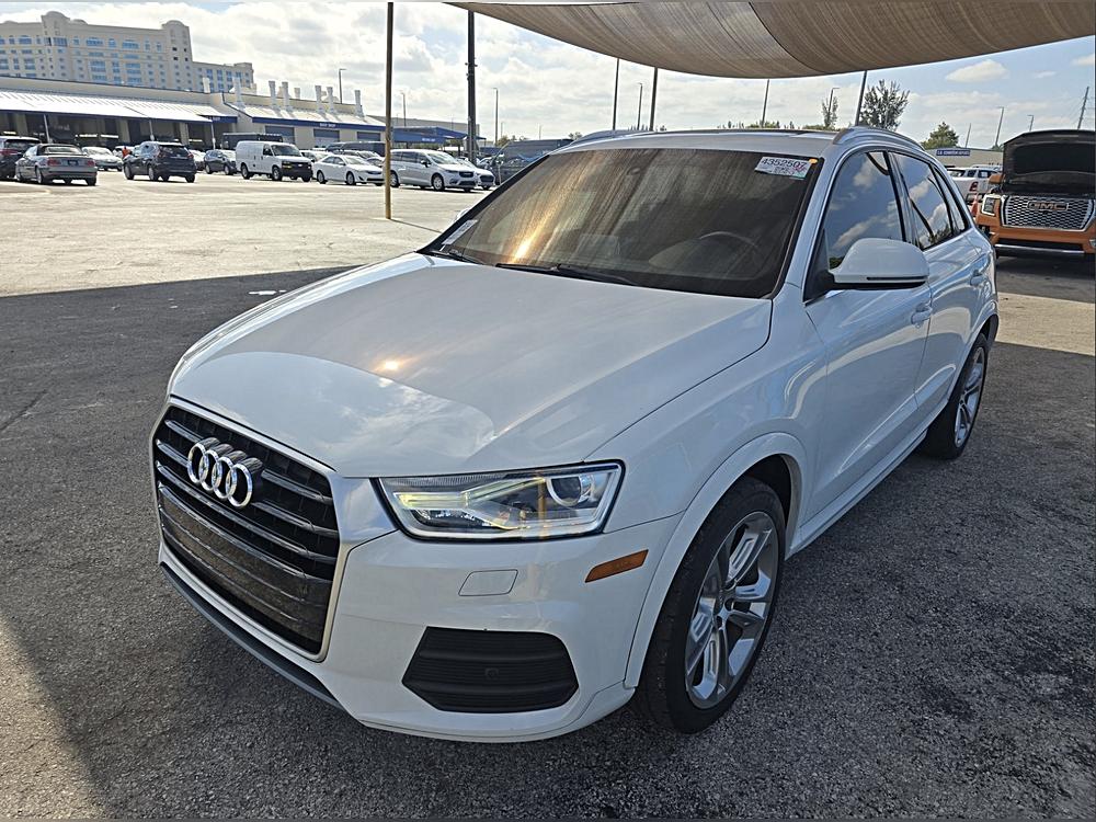 2017 Audi Q3 Premium Plus's photo