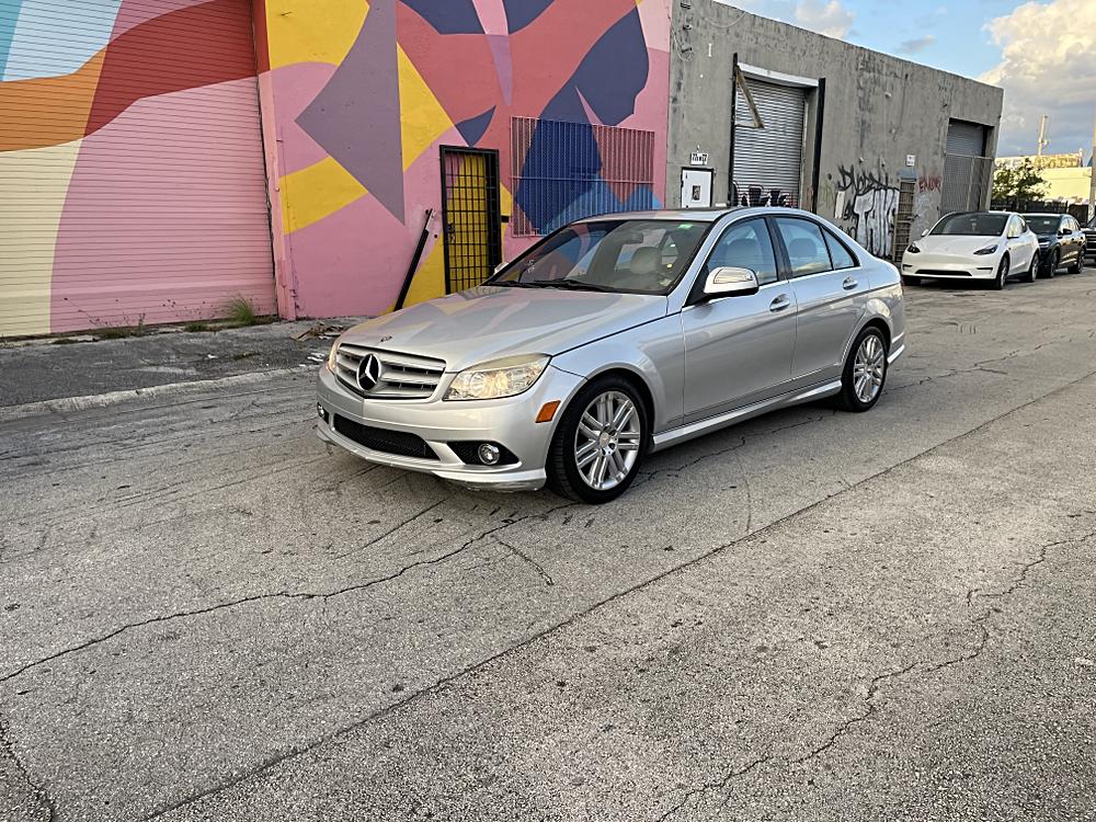 2009 Mercedes-Benz C-Class's photo