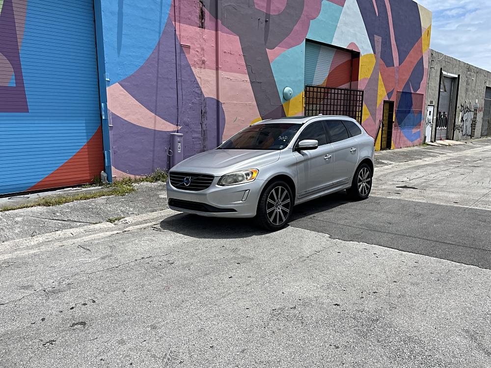 2016 Volvo XC60 T5 Drive-E FWD Premier's photo