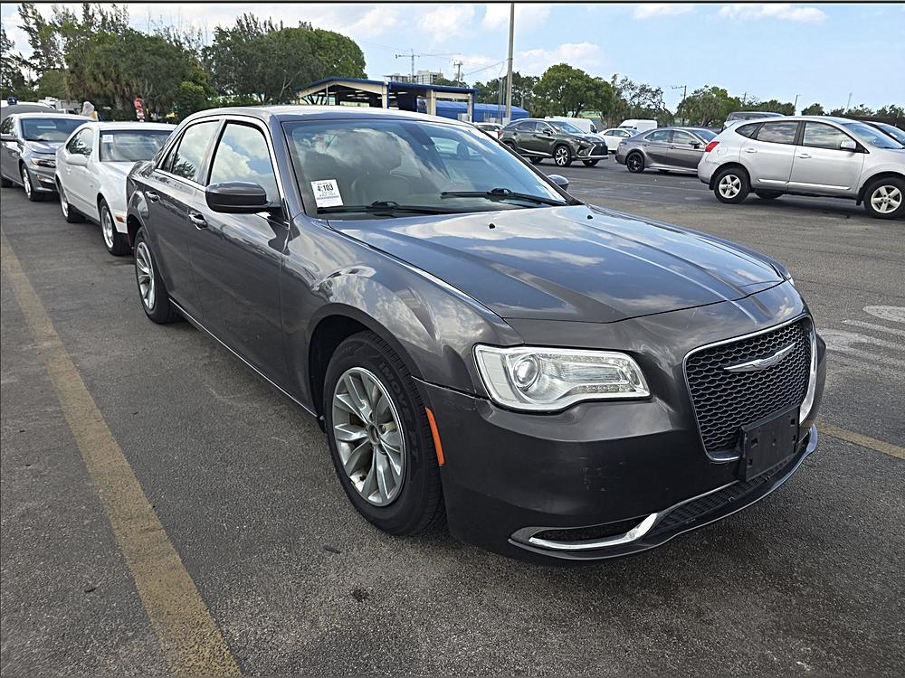 2015 Chrysler 300 Limited V6's photo
