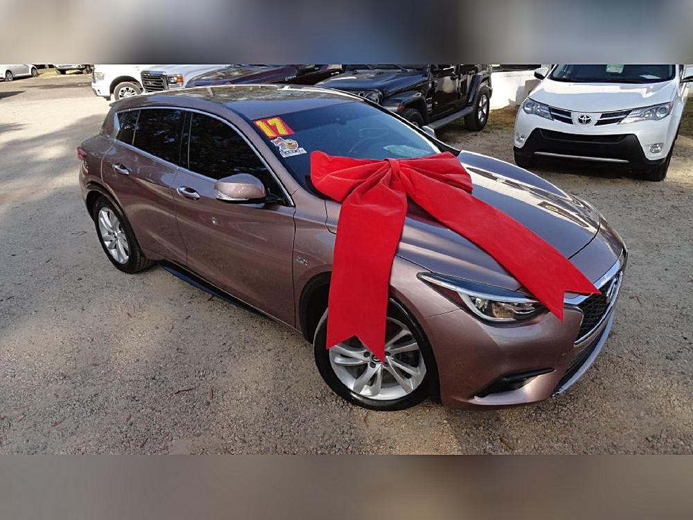 2017 INFINITI QX30 Base