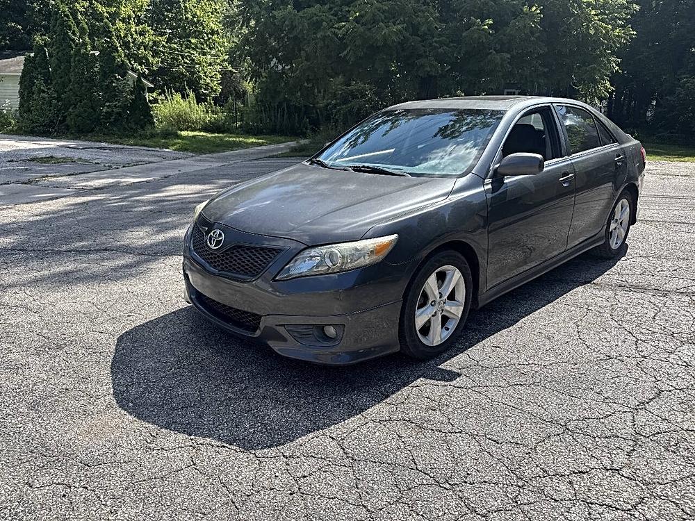 2011 Toyota Camry FWD Automatic