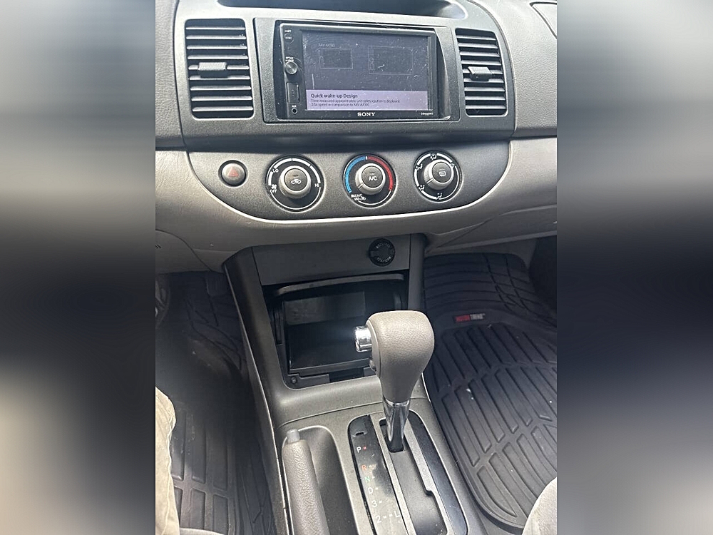2006 Toyota Camry LE - Photo 11