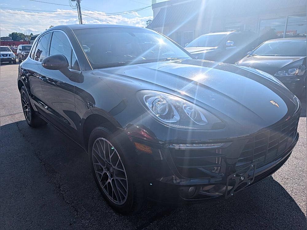 2015 Porsche Macan AWD Automatic