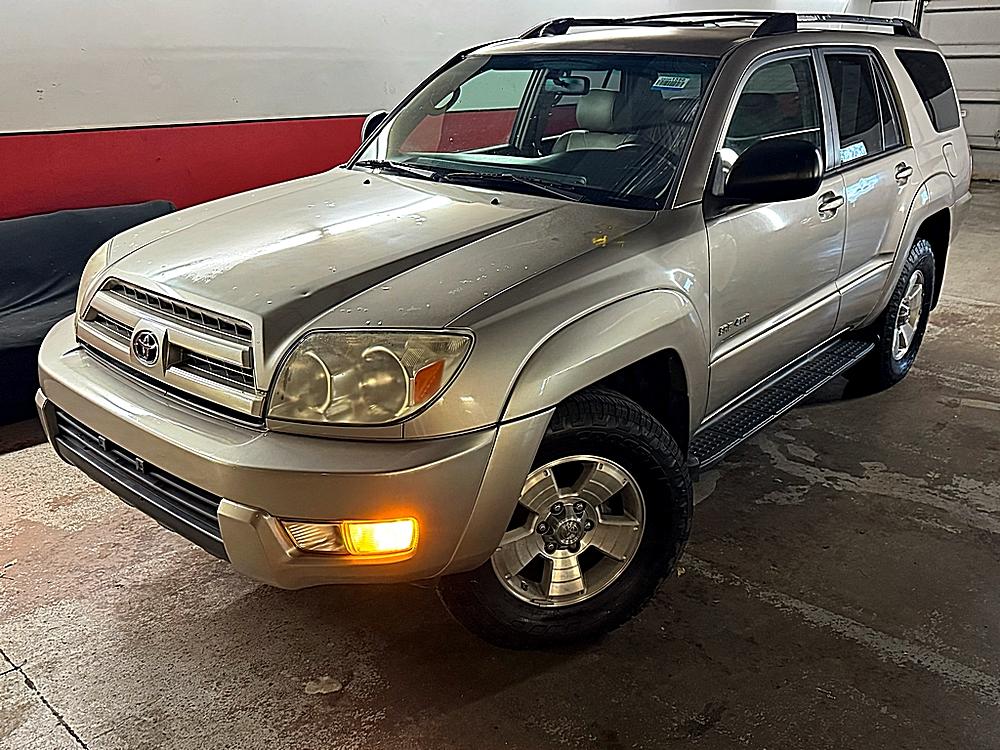 2004 Toyota 4Runner SR5's photo