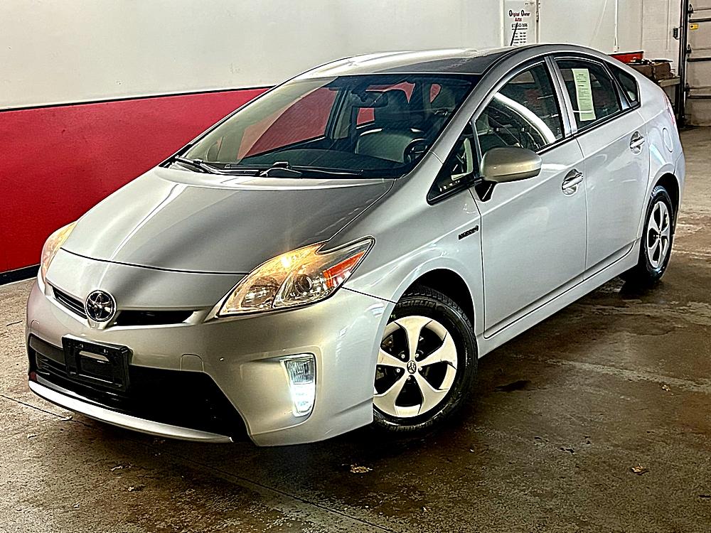 2013 Toyota Prius Five's photo
