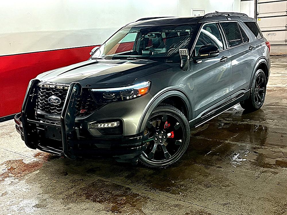 2021 Ford Explorer ST's photo