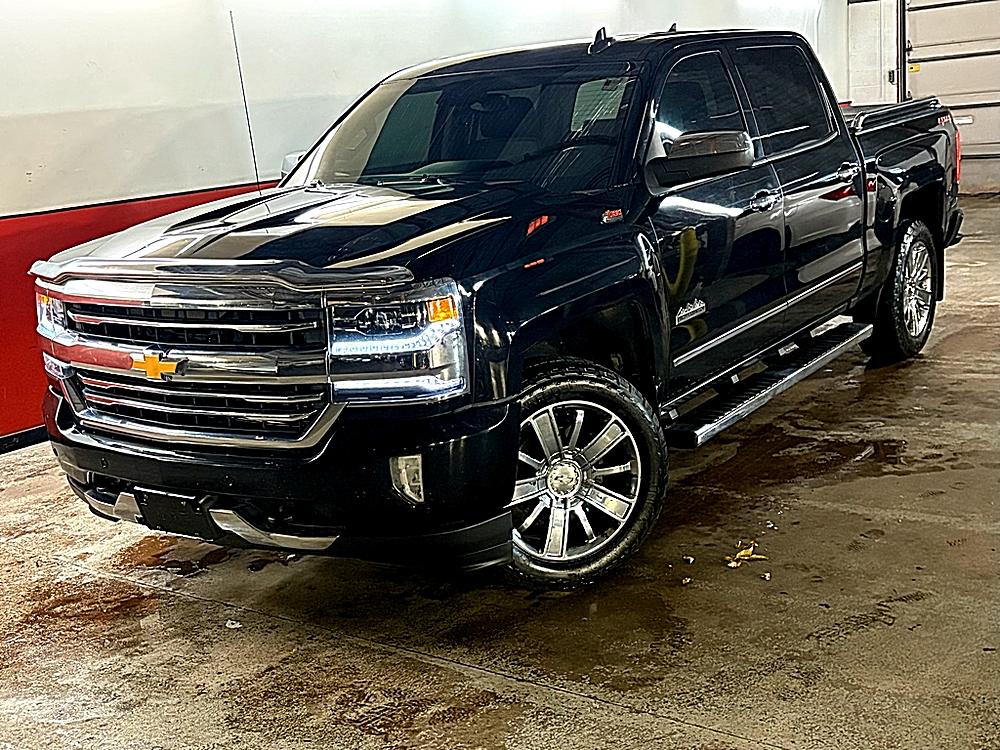 2018 Chevrolet Silverado 1500 High Country's photo