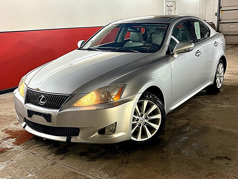 2009 Lexus IS 250's photo