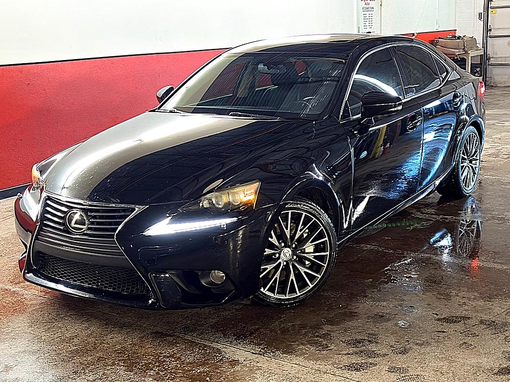 2014 Lexus IS 350's photo