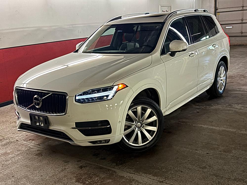 2018 Volvo XC90 T5 AWD Momentum's photo
