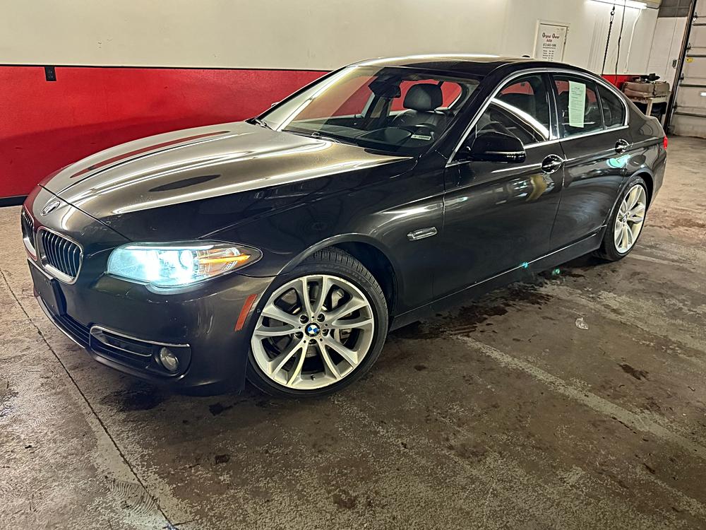 2015 BMW 5 Series 535i xDrive Sedan Luxury Line's photo