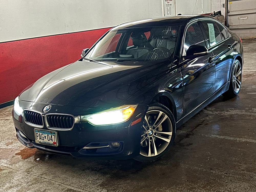 2013 BMW 3 Series 335i xDrive Sedan's photo