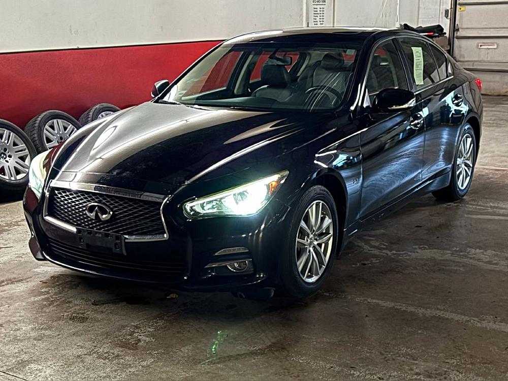 2015 INFINITI Q50 Base