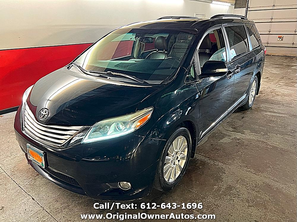 2015 Toyota Sienna LIMITED PREMIUM AWD Clean Equipped, Navi, DVD