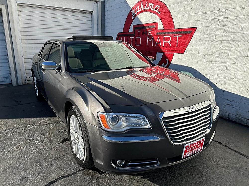 2014 Chrysler 300 Base's photo