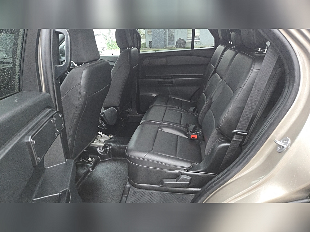2023 Ford Explorer - Photo 16