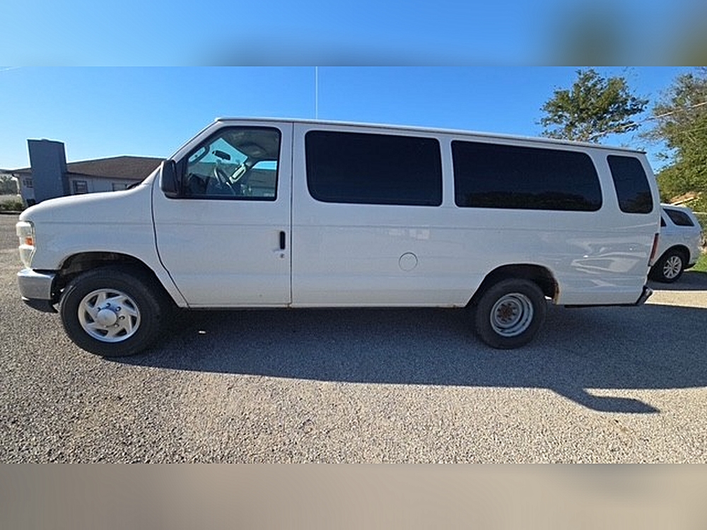 2013 Ford E-Series Econoline Wagon