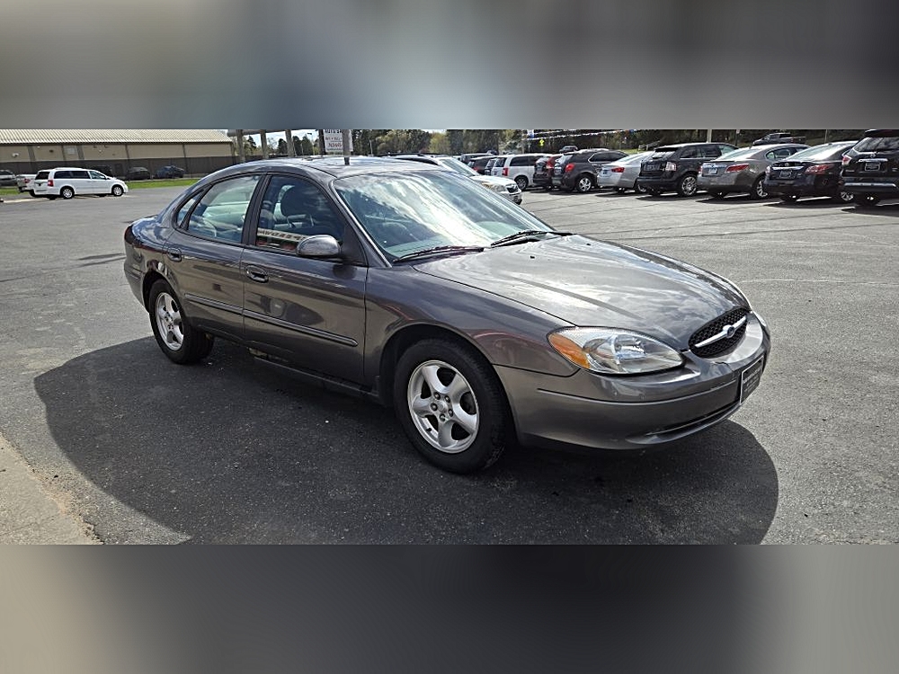 2003 Ford Taurus SES Standard's photo
