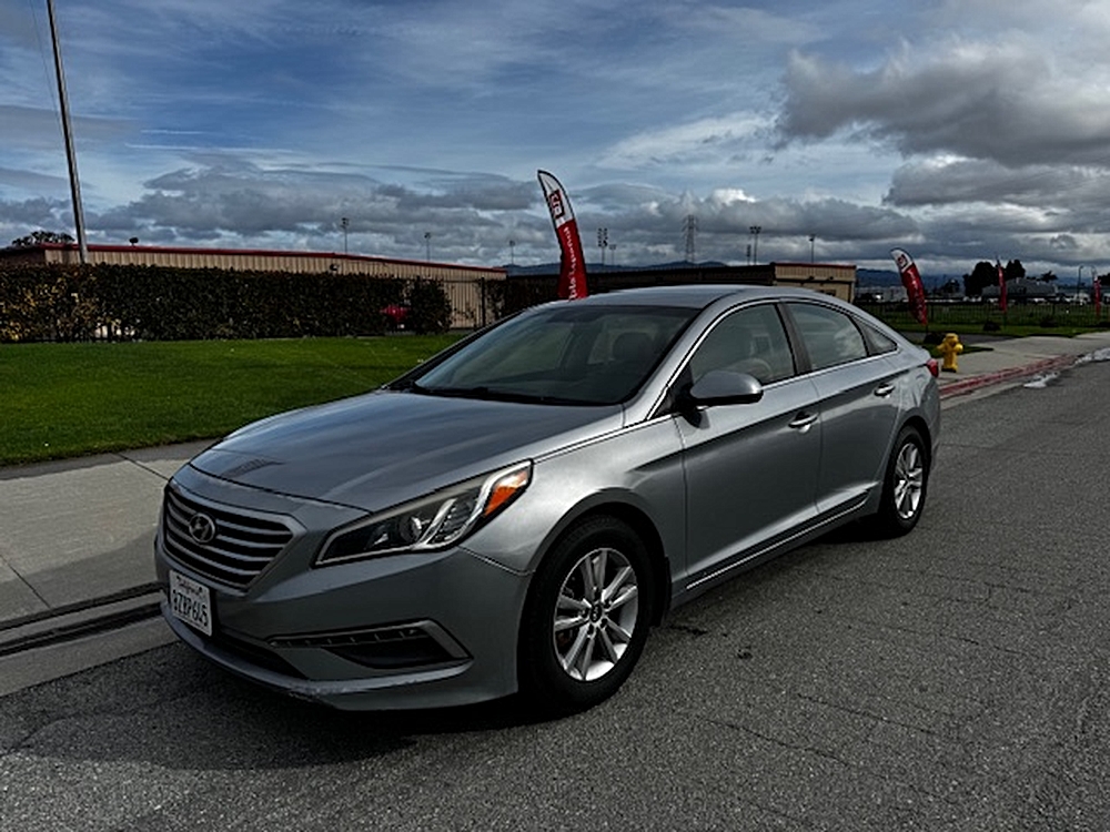 2015 Hyundai Sonata SE's photo