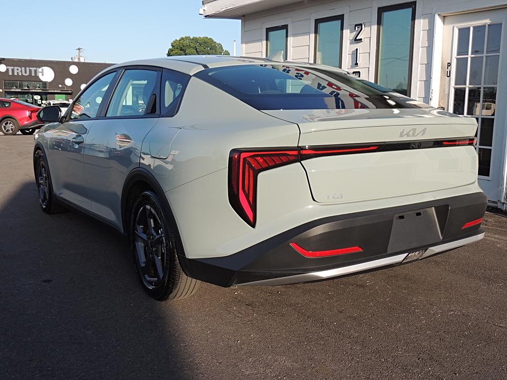 2026 Kia K4 LXS - Photo 7