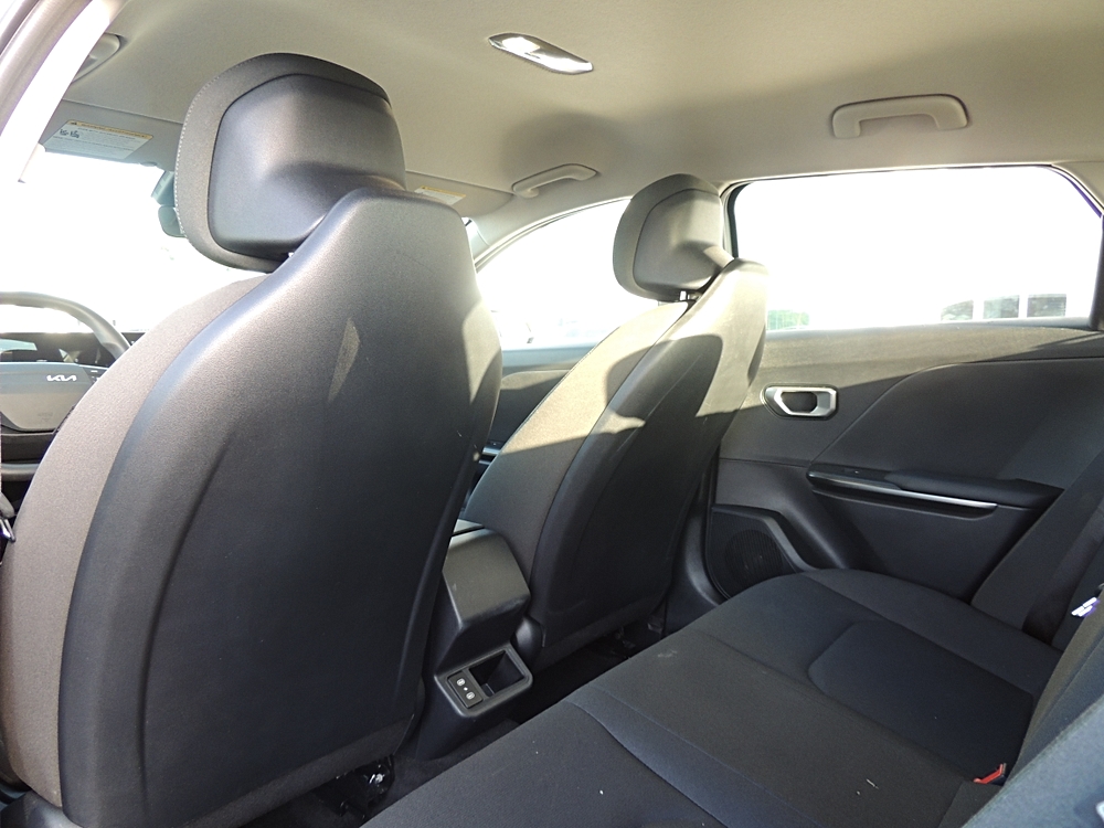 2026 Kia K4 LXS - Photo 20